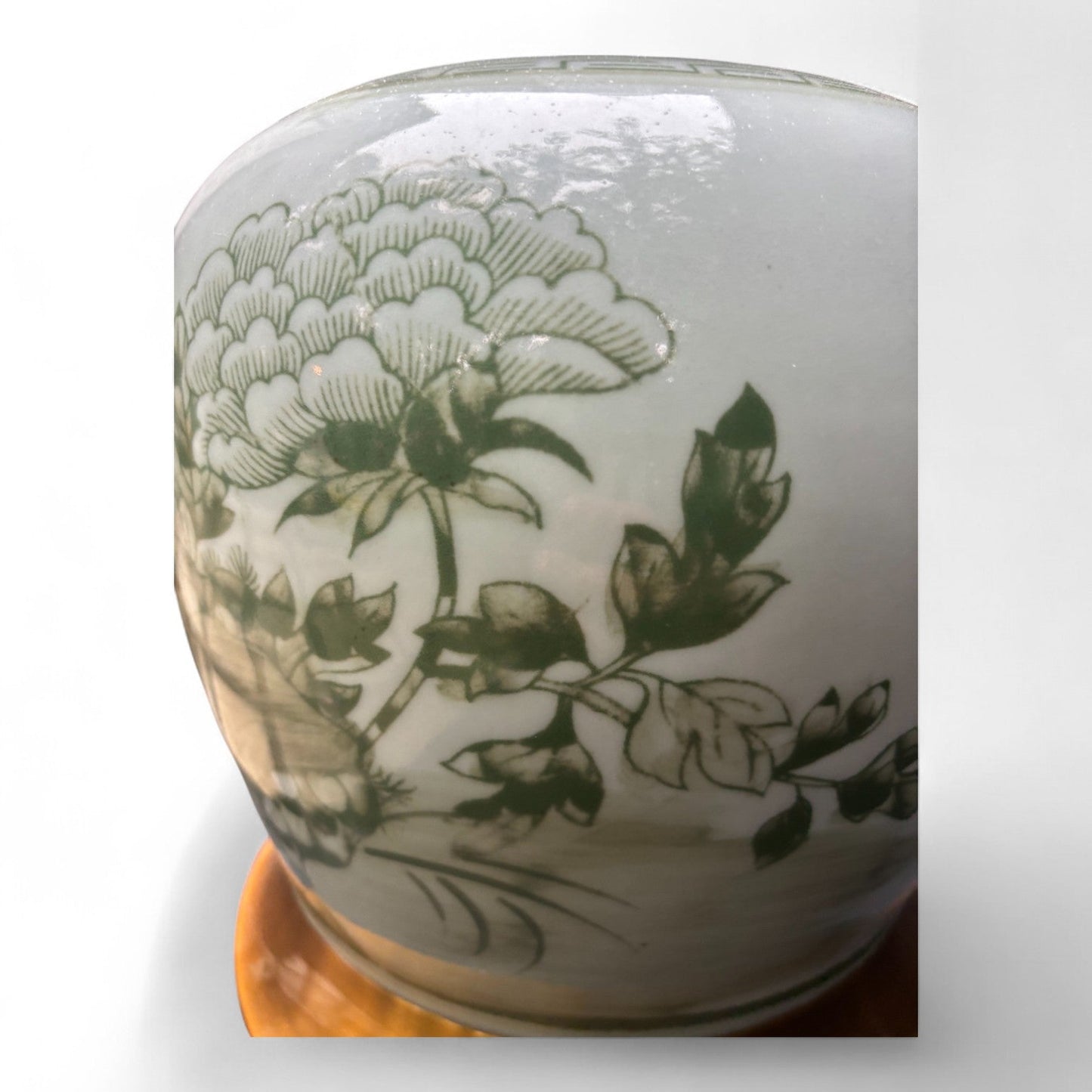 Green and White Porcelain Lamp – Hand Painted Jingdezhen
