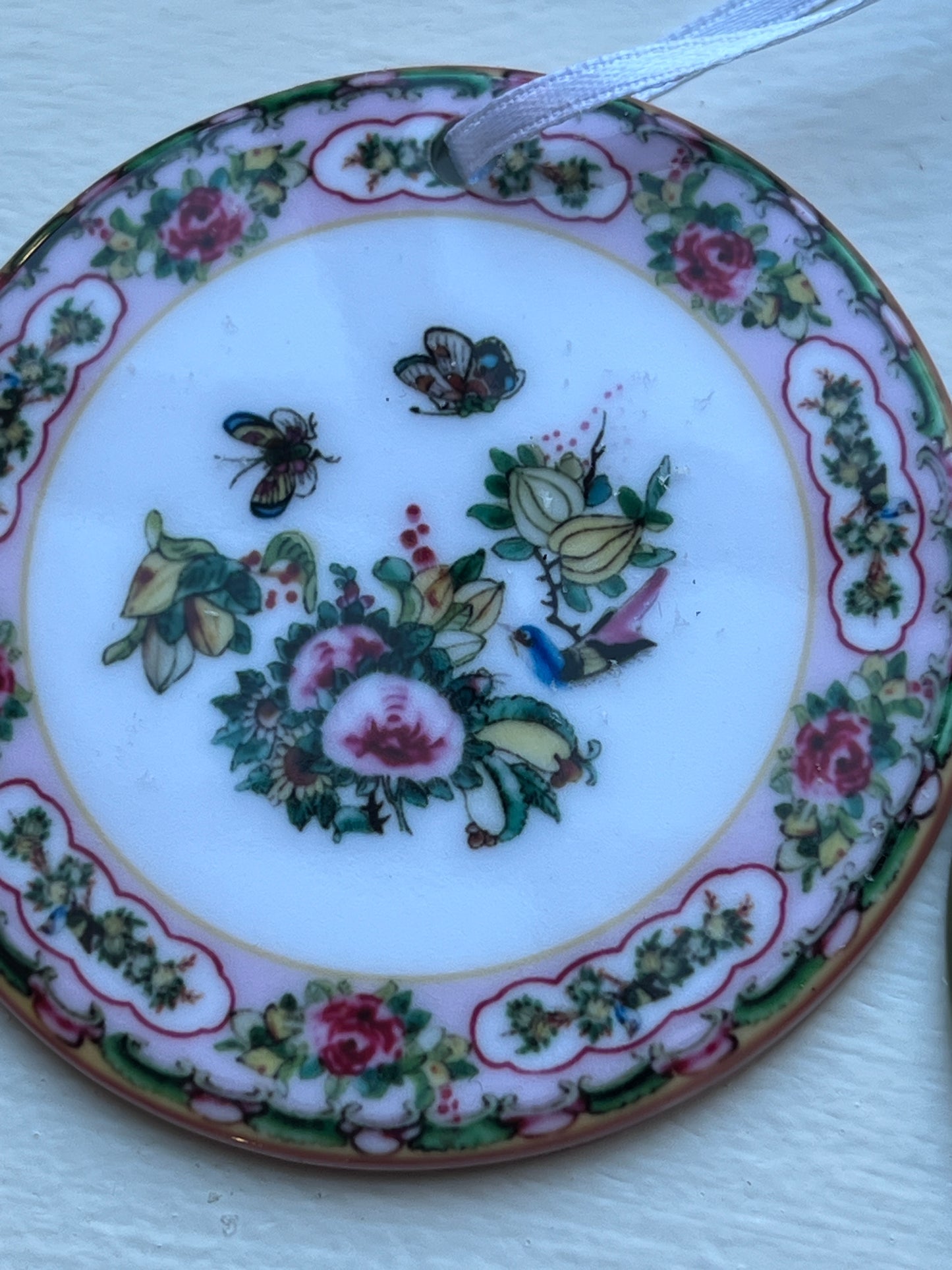 Famille Rose Porcelain Ornament Set – Chinoiserie Holiday Decor Gift Boxed (Set of 5, 3")