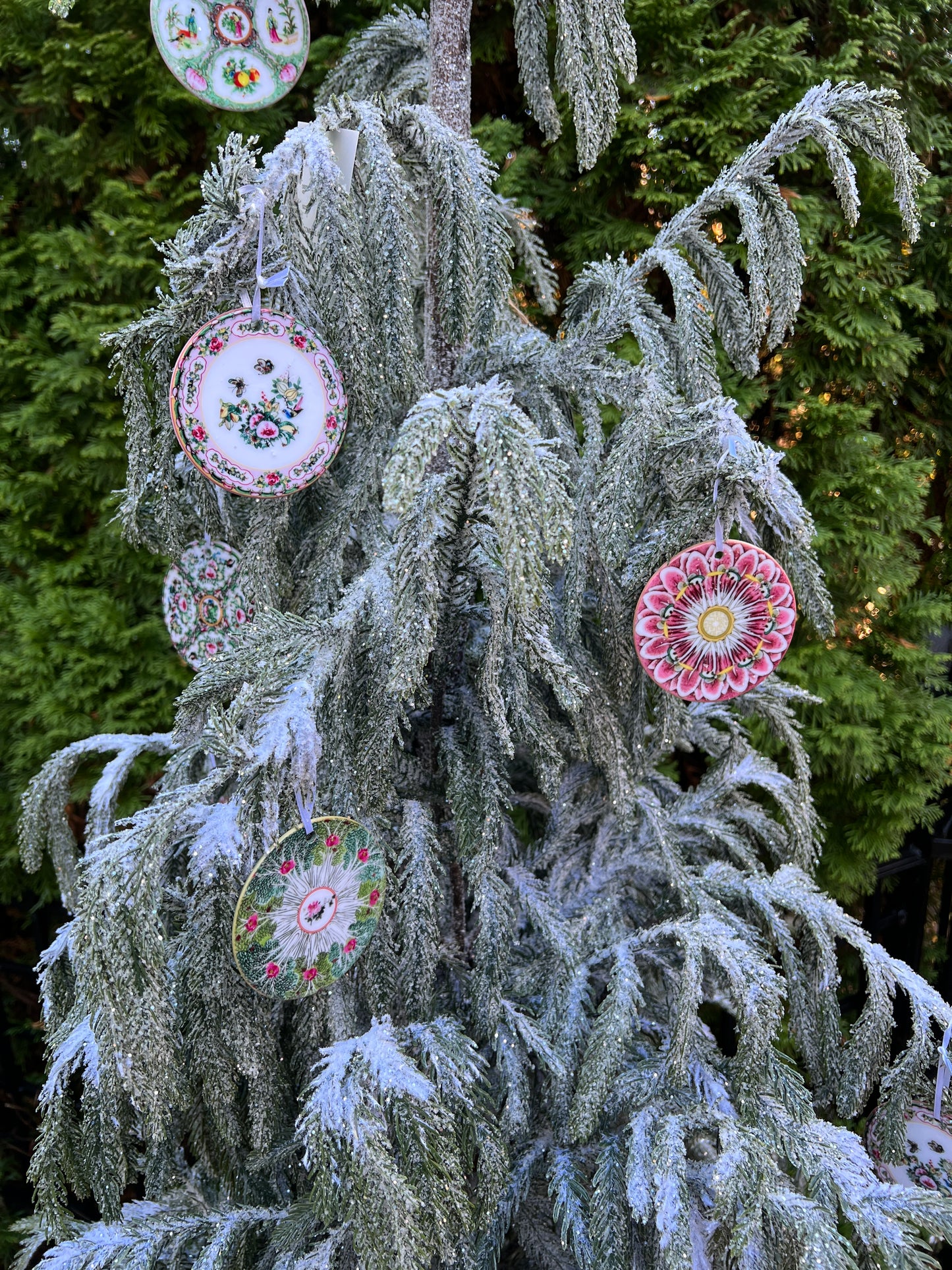 Famille Rose Porcelain Ornament Set – Chinoiserie Holiday Decor Gift Boxed (Set of 5, 3")