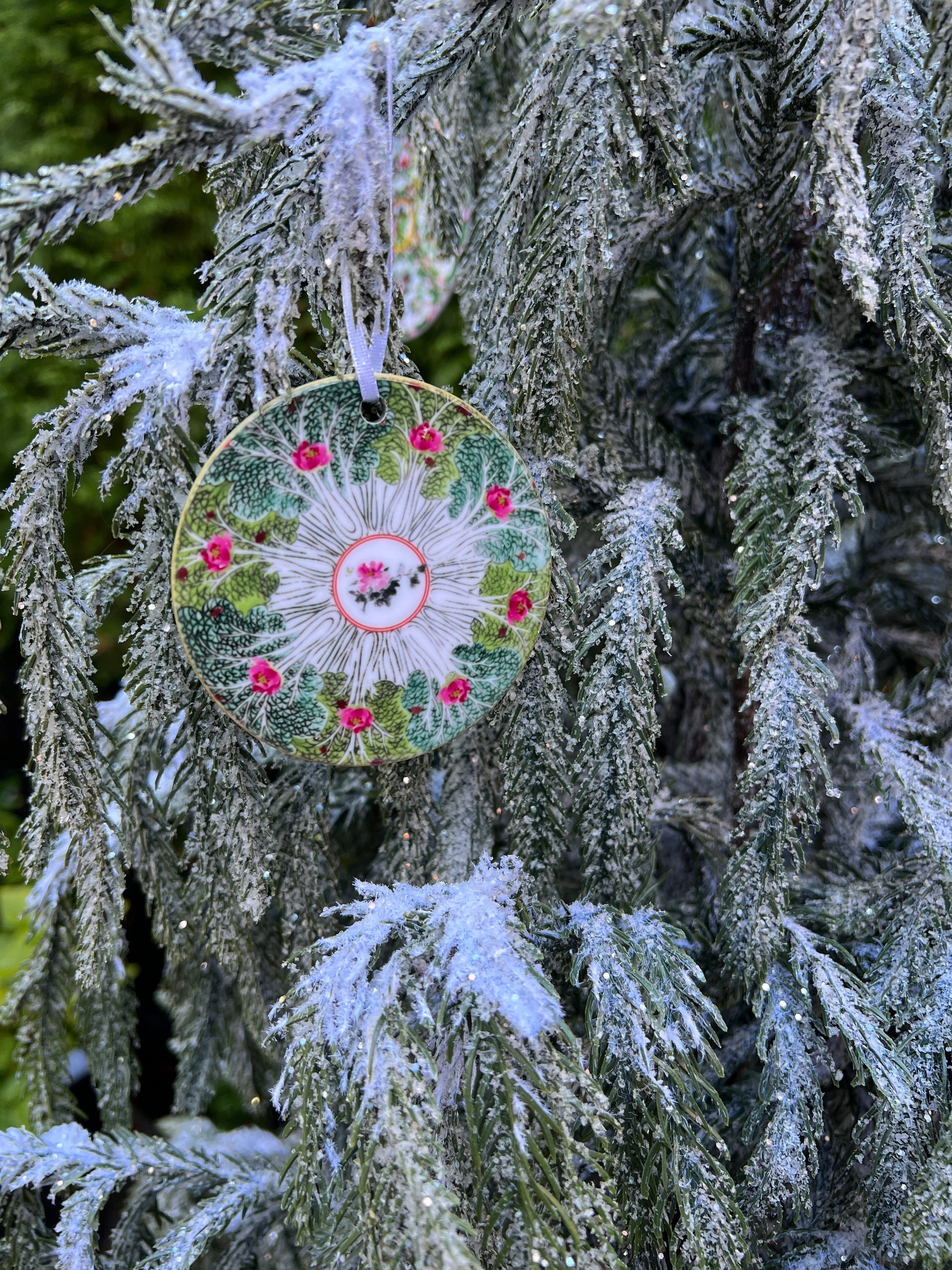 Famille Rose Porcelain Ornament Set – Chinoiserie Holiday